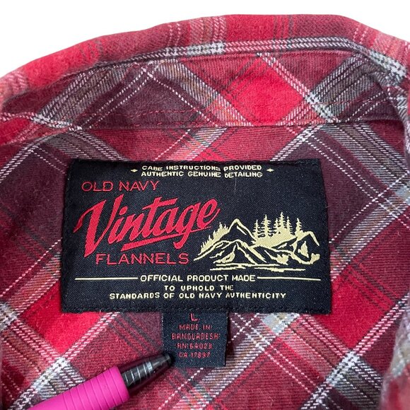 Old Navy Vintage Style Flannel Shirt Size Large Red & Gray Plaid Button-Down - Picture 2 of 5